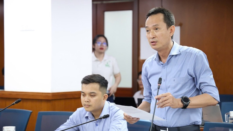 Ông Nguyễn Ngọc Minh Phú, Phó Phòng Quản lý chất lượng công trình thuộc Sở Xây dựng, tại buổi họp báo ngày 3/4.