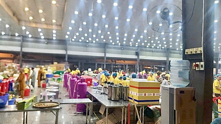 Kiểm tra an toàn cháy nổ tại nơi chế biến thực phẩm sử dụng nhiều nguồn lửa, nguồn nhiệt.