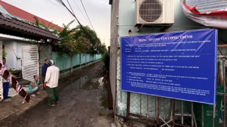 Người dân mong chờ tuyến hẻm 789 sớm hoàn thành lắp cống thoát nước để tránh ngập. Người dân mong chờ tuyến hẻm 789 sớm hoàn thành lắp cống thoát nước để tránh ngập.