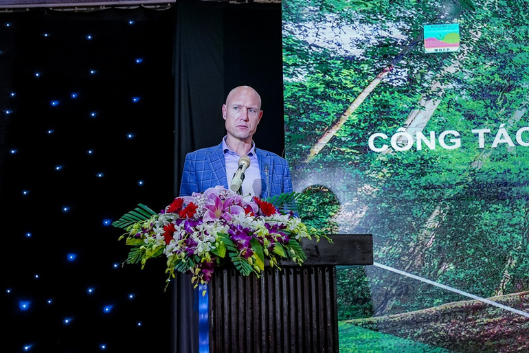 Ông Bradley Bessire , Phó Giám đốc USAID Việt Nam phát biểu.