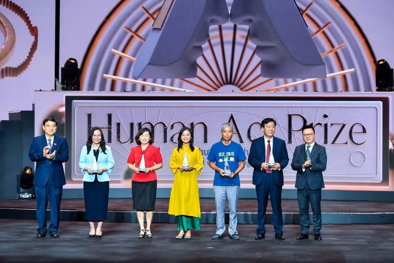 28 dự án được vinh danh tại Gala trao Giải thưởng Hành động vì Cộng đồng ảnh 13