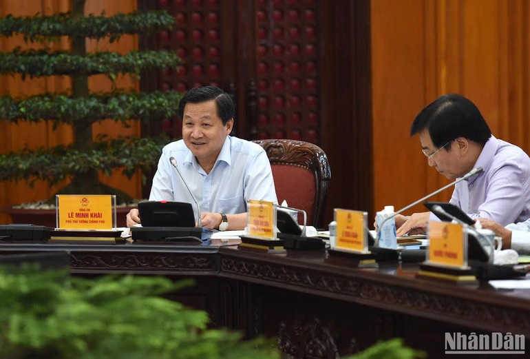 Phó Thủ tướng Lê Minh Khái phát biểu.