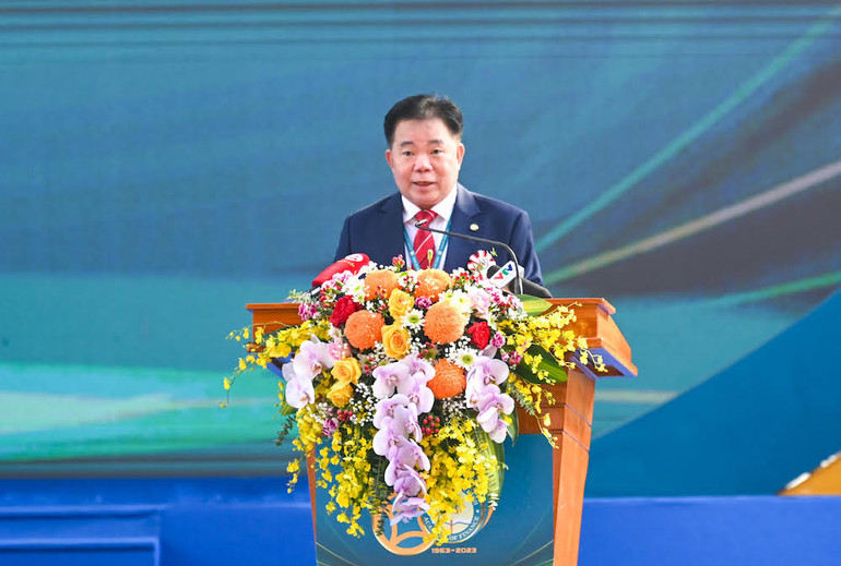 PGS, NGND Nguyễn Trọng Cơ, Giám đốc Học viện Tài chính đọc diễn văn tại lễ kỷ niệm. (Ảnh: DUY LINH)