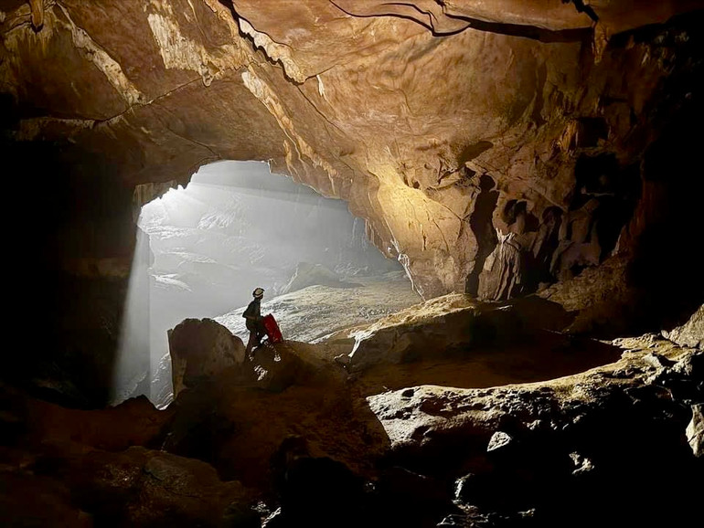 Hang động trong hệ thống Công viên địa chất Lạng Sơn.