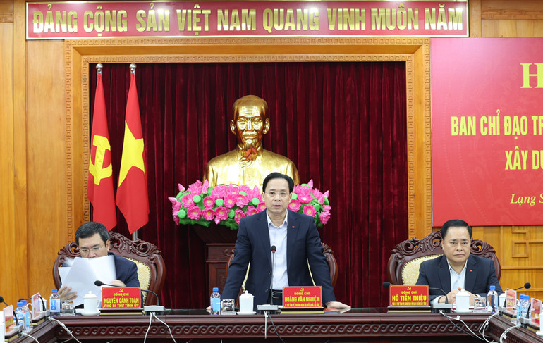 Đồng chí Hoàng Văn Nghiệm, Bí thư Tỉnh ủy Lạng Sơn phát biểu chỉ đạo việc thực hiện Đề án.