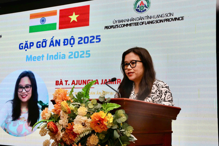 Bà T. Ajungla Jamir – Phó Đại sứ, Đại sứ quán Ấn Độ tại Việt Nam phát biểu tại Hội nghị. (Ảnh: Quốc Đạt) Bà T. Ajungla Jamir – Phó Đại sứ, Đại sứ quán Ấn Độ tại Việt Nam phát biểu tại Hội nghị. (Ảnh: Quốc Đạt)