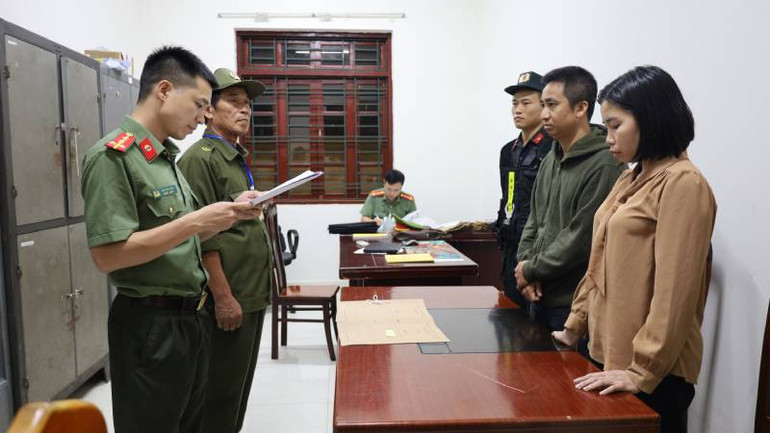 Cơ quan An ninh điều tra Công an tỉnh Lạng Sơn đã ra quyết định khởi tố, bắt tạm giam đối tượng Phạm Tuấn Phong và Đồng Thị Minh Thắng. (Ảnh: Công an tỉnh Lạng Sơn)