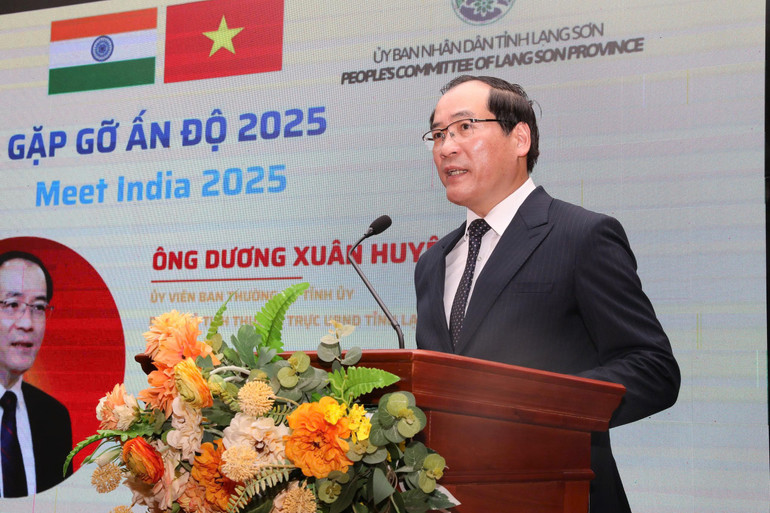 Phó Chủ tịch Thường trực Ủy ban nhân dân tỉnh Lạng Sơn phát biểu tại Hội nghị. (Ảnh: Quốc Đạt) Phó Chủ tịch Thường trực Ủy ban nhân dân tỉnh Lạng Sơn phát biểu tại Hội nghị. (Ảnh: Quốc Đạt)