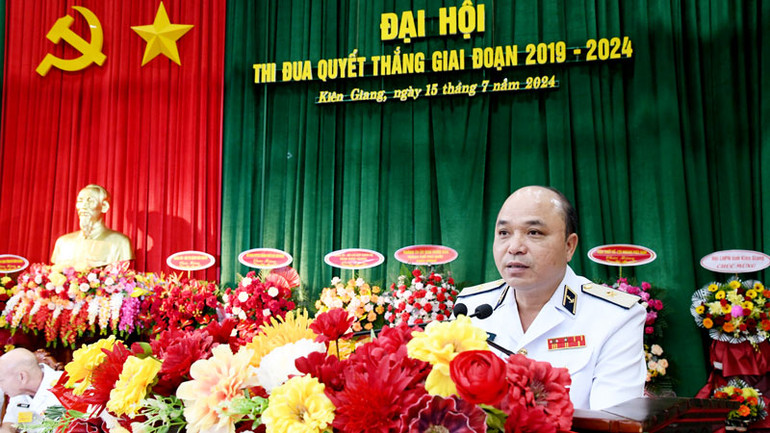 Chuẩn Đô đốc Đỗ Văn Yên phát biểu.