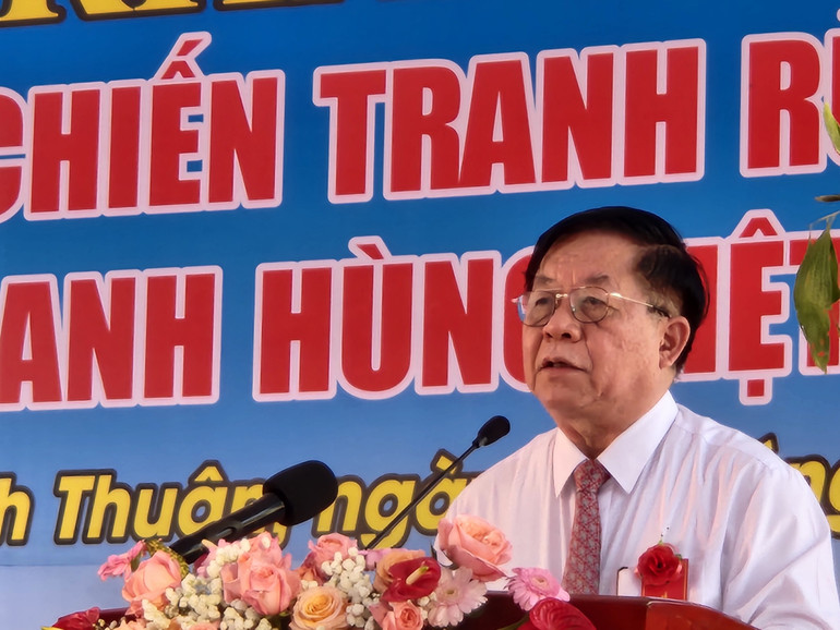 Bí thư Trung ương Đảng, Trưởng Ban Tuyên giáo Trung ương Nguyễn Trọng Nghĩa phát biểu.