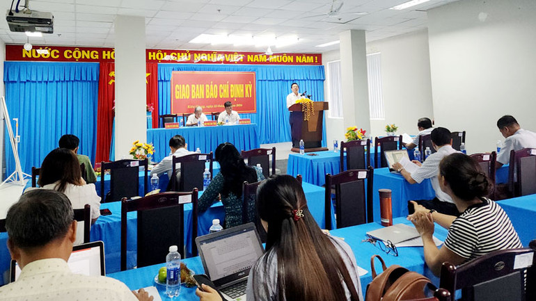 Quang cảnh buổi họp báo.