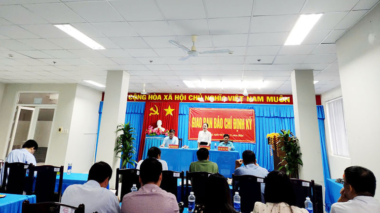 Quang cảnh buổi họp báo.