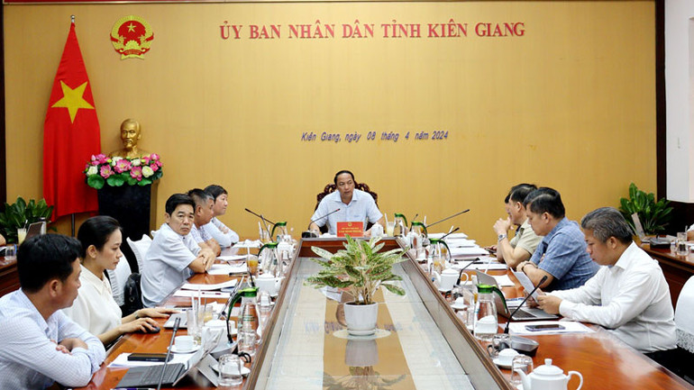 Quang cảnh cuộc họp.