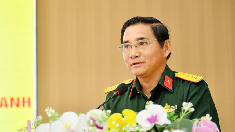 Đại tá Lê Hoàng Vũ, Chính ủy Bộ Chỉ huy quân sự tỉnh Kiên Giang phát biểu.