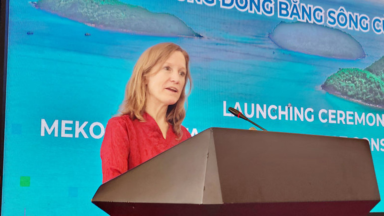 Giám đốc USAID Việt Nam Aler Grubbs phát biểu. Giám đốc USAID Việt Nam Aler Grubbs phát biểu.