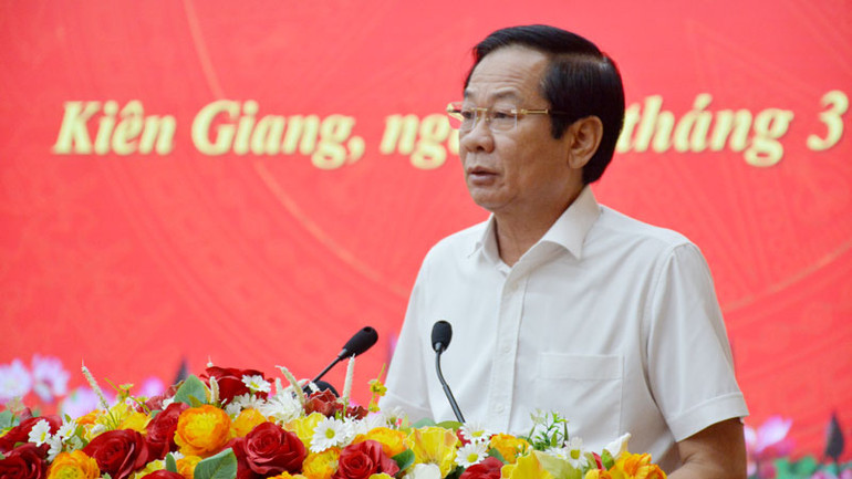 Bí thư Tỉnh ủy Kiên Giang Đỗ Thanh Bình phát biểu chỉ đạo hội nghị. Bí thư Tỉnh ủy Kiên Giang Đỗ Thanh Bình phát biểu chỉ đạo hội nghị.