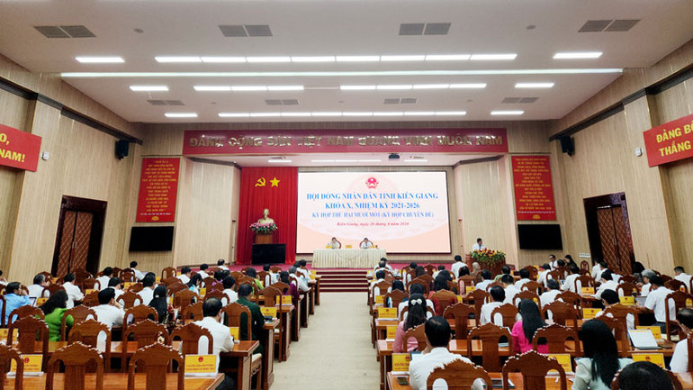 Quang cảnh kỳ họp.