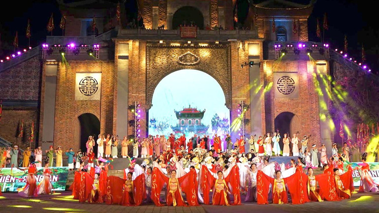 Chương trình nghệ thuật đặc sắc tại lễ hội Đàn kính Thiên Tràng An năm 2023. (Ảnh: Lê Hồng)