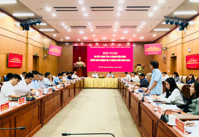 Các đại biểu đóng góp ý kiến tại hội nghị. Các đại biểu đóng góp ý kiến tại hội nghị.