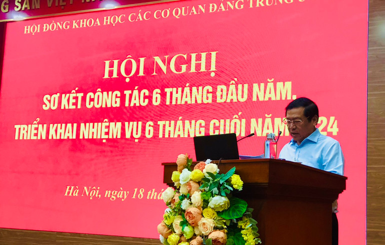 Đồng chí Lại Xuân Môn phát biểu kết luận hội nghị. Đồng chí Lại Xuân Môn phát biểu kết luận hội nghị.