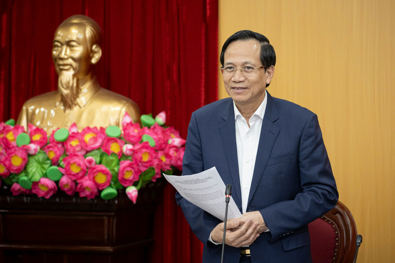 Đồng chí Đào Ngọc Dung phát biểu kết thúc buổi làm việc. (Ảnh: SƠN TÙNG)