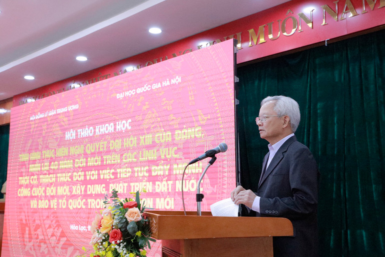 Giáo sư, Tiến sĩ Tạ Ngọc Tấn phát biểu khai mạc Hội thảo. (Ảnh: Gia Đức)