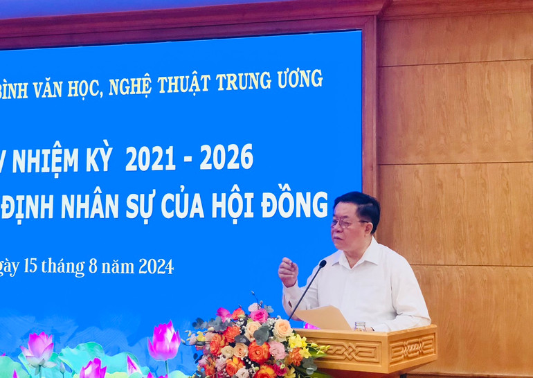 Đồng chí Nguyễn Trọng Nghĩa phát biểu chỉ đạo Kỳ họp