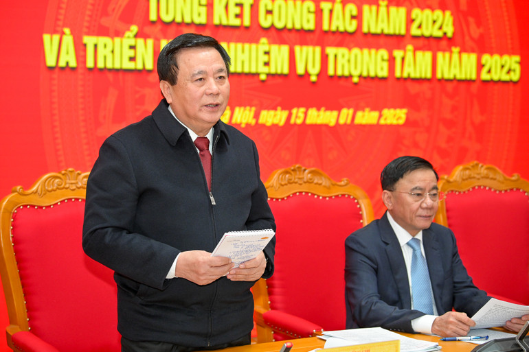 Theo đồng chí Nguyễn Xuân Thắng, cần đánh giá công tác bảo vệ nền tảng tư tưởng, đấu tranh, phản bác các quan điểm sai trái, thù địch năm 2024 đậm nét hơn nữa. (Ảnh: THẾ ĐẠI)