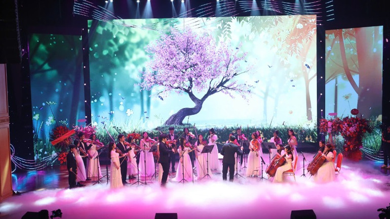 Các tiết mục nghệ thuật đặc sắc tại buổi lễ. Các tiết mục nghệ thuật đặc sắc tại buổi lễ.