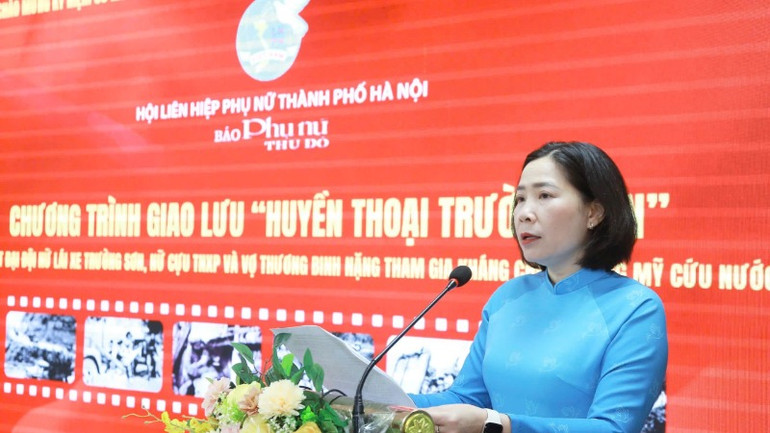 Chủ tịch Hội Liên hiệp Phụ nữ thành phố Hà Nội Lê Kim Anh phát biểu tại chương trình. Chủ tịch Hội Liên hiệp Phụ nữ thành phố Hà Nội Lê Kim Anh phát biểu tại chương trình.