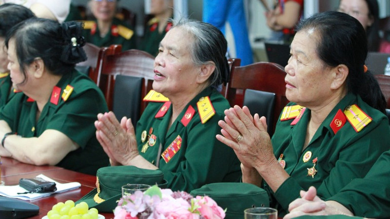 Chương trình là lời tri ân gửi tới những người phụ nữ đã góp phần làm nên “Huyền thoại Trường Sơn”. Chương trình là lời tri ân gửi tới những người phụ nữ đã góp phần làm nên “Huyền thoại Trường Sơn”.