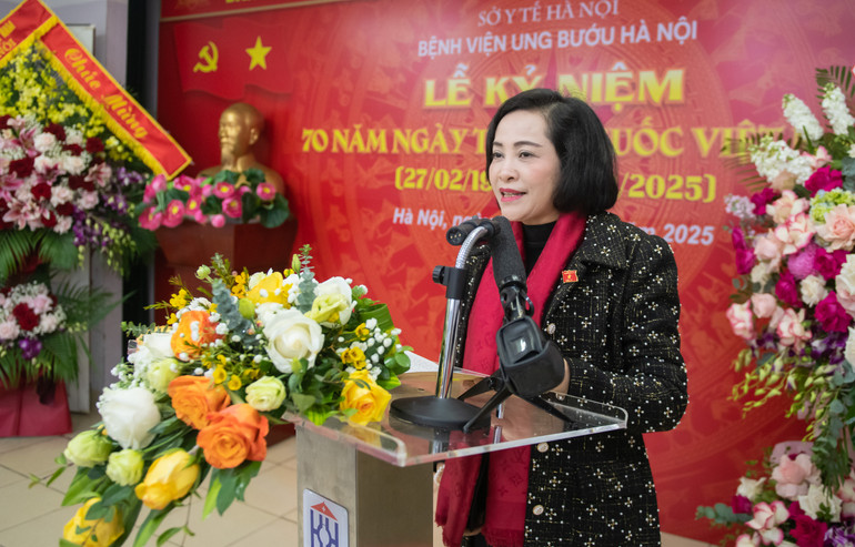 Phó Chủ tịch Quốc hội Nguyễn Thị Thanh phát biểu.