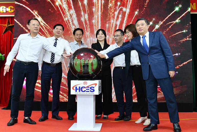 Khai mạc Phiên giao dịch việc làm cho lao động EPS và thực tập sinh IM Japan về nước (Ảnh: Thủy Nguyên).