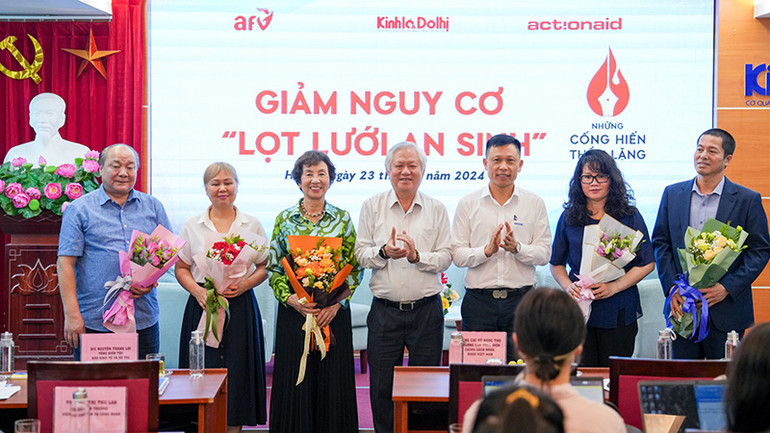 Các đại biểu tham dự tọa đàm. (Ảnh: KHÁNH HUY) Các đại biểu tham dự tọa đàm. (Ảnh: KHÁNH HUY)