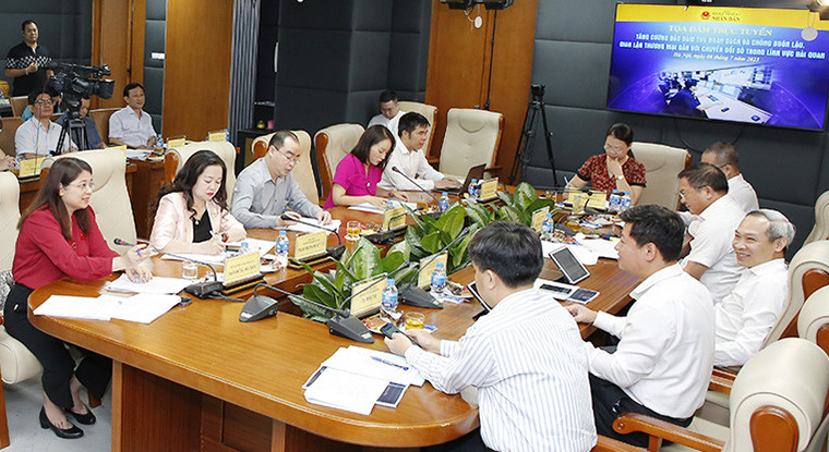 Quang cảnh tọa đàm.