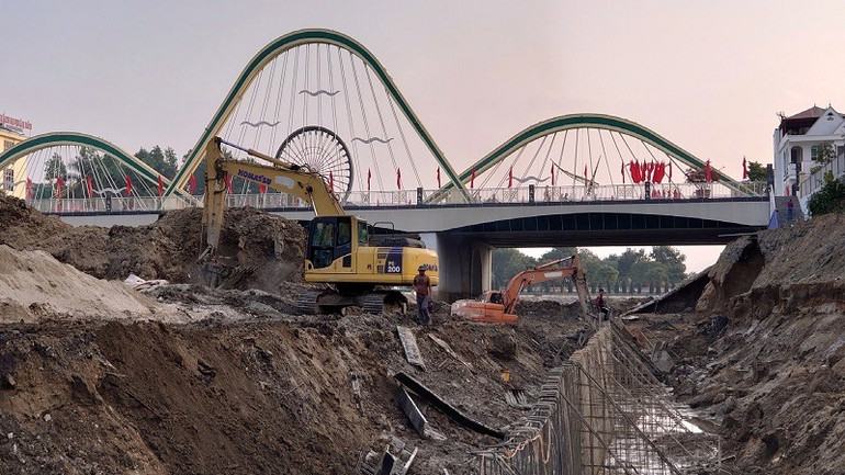 Dự án quản lý đa thiên tai lưu vực sông Nậm Rốm hiện đang chậm tiến độ do vướng mắc trong giải phóng mặt bằng.