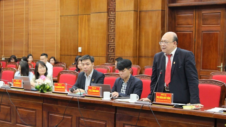 Phó Giáo sư, Tiến sĩ Huỳnh Quyết Thắng, Giám đốc Đại học Bách Khoa Hà Nội phát biểu tại buổi làm việc.