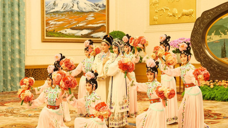 Tiết mục biểu diễn nghệ thuật truyền thống của Trung Quốc. Tiết mục biểu diễn nghệ thuật truyền thống của Trung Quốc.