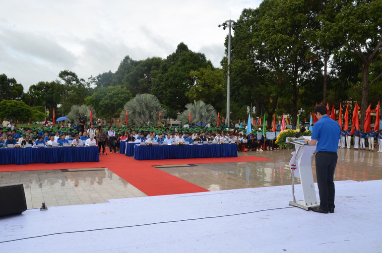 Khung cảnh Lễ ra quân Chiến dịch thanh niên tình nguyện hè 2025 và hưởng ứng Tháng hành động vì trẻ em năm 2025. Khung cảnh Lễ ra quân Chiến dịch thanh niên tình nguyện hè 2025 và hưởng ứng Tháng hành động vì trẻ em năm 2025.