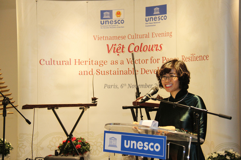 Đại sứ Lê Thị Hồng Vân: Sự hợp tác hiệu quả với UNESCO trong nhiều thập kỷ qua trong lĩnh vực di sản đã góp phần vào sự phát triển đất nước và thúc đẩy Việt Nam trở thành một quốc gia được biết đến rộng rãi vì có bản sắc văn hóa đặc sắc, đa dạng và năng động. (Ảnh: Khải Hoàn) Đại sứ Lê Thị Hồng Vân: Sự hợp tác hiệu quả với UNESCO trong nhiều thập kỷ qua trong lĩnh vực di sản đã góp phần vào sự phát triển đất nước và thúc đẩy Việt Nam trở thành một quốc gia được biết đến rộng rãi vì có bản sắc văn hóa đặc sắc, đa dạng và năng động. (Ảnh: Khải Hoàn)