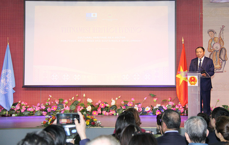 Bộ trưởng Nguyễn Văn Hùng khẳng định, Việt Nam sẵn sàng trao đổi, chia sẻ kinh nghiệm, chuyên môn cùng các quốc gia trên thế giới để đẩy mạnh công tác bảo tồn, phát huy giá trị hệ thống các di sản thế giới không chỉ trong khu vực mà trên toàn thế giới. (Ảnh: KHẢI HOÀN)