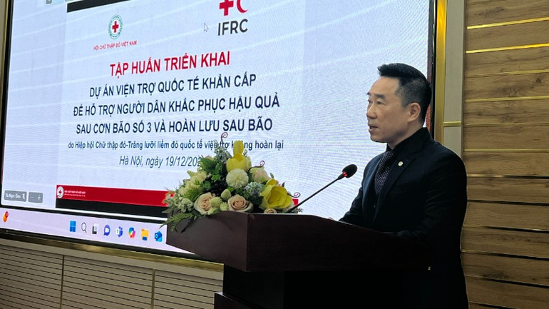 Phó Chủ tịch, Tổng Thư ký Trung ương Hội Chữ thập đỏ Việt Nam Nguyễn Hải Anh phát biểu.