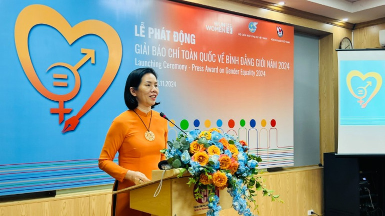 Phó Chủ tịch Hội Liên hiệp Phụ nữ Việt Nam Nguyễn Thị Minh Hương phát biểu tại buổi lễ.