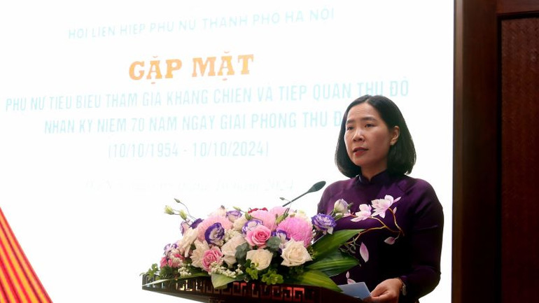 Chủ tịch Hội Liên hiệp Phụ nữ thành phố Lê Kim Anh phát biểu tại chương trình.