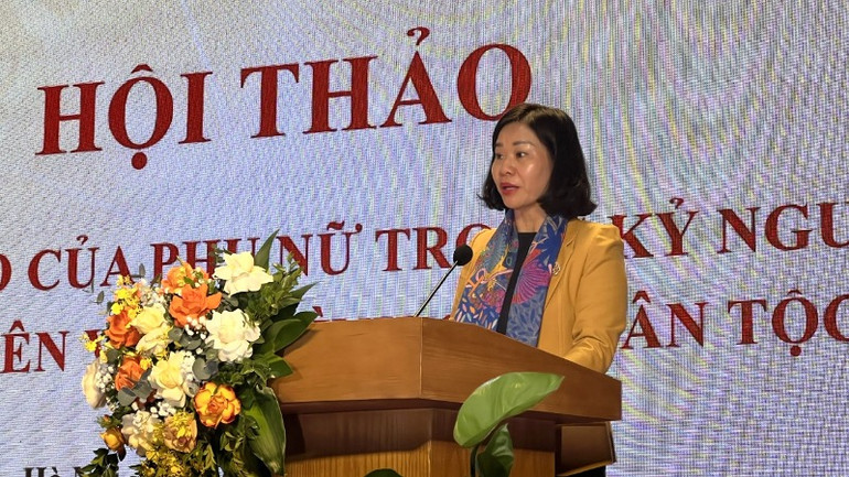 Chủ tịch Hội Liên hiệp Phụ nữ Việt Nam Nguyễn Thị Tuyến phát biểu tại hội thảo.