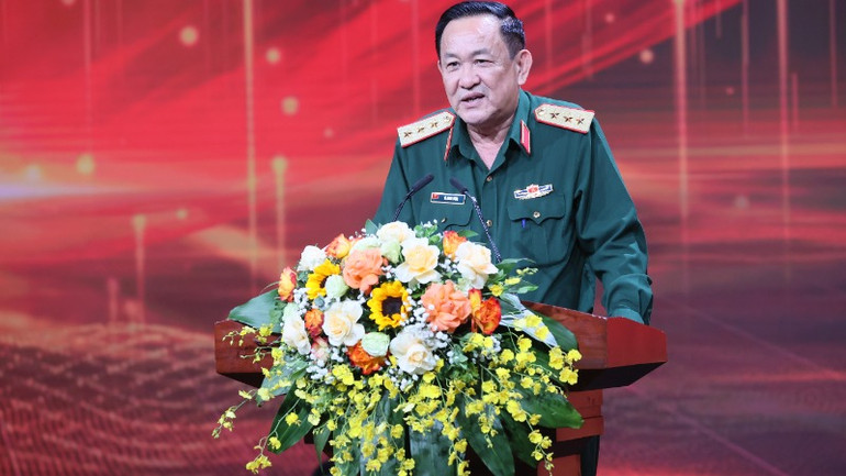 Thứ trưởng Quốc phòng Võ Minh Lương phát biểu tại chương trình.