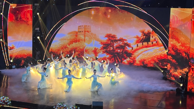 Các tiết mục nghệ thuật đặc sắc tại chương trình.