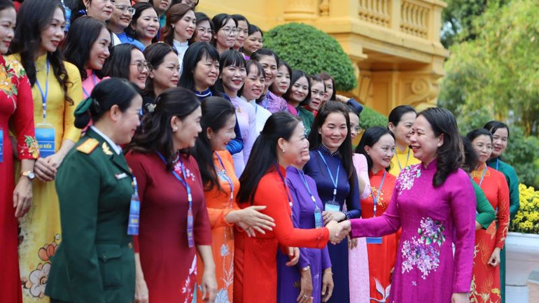 Phó Chủ tịch nước mong muốn các cấp Hội phụ nữ không ngừng thay đổi về tư duy, cách làm để bắt kịp xu thế của thời đại.