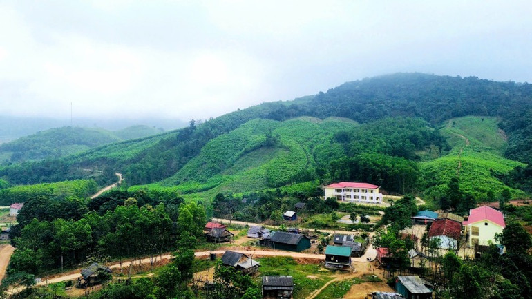 Một góc Cha Lo nhìn từ trên cao. Một góc Cha Lo nhìn từ trên cao.