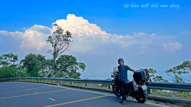 Kỹ sư Trần Vũ Thành đã hơn 10 lần đến với quần đảo Trường Sa, Nhà giàn DK1 và có nhiều hoạt động ý nghĩa.